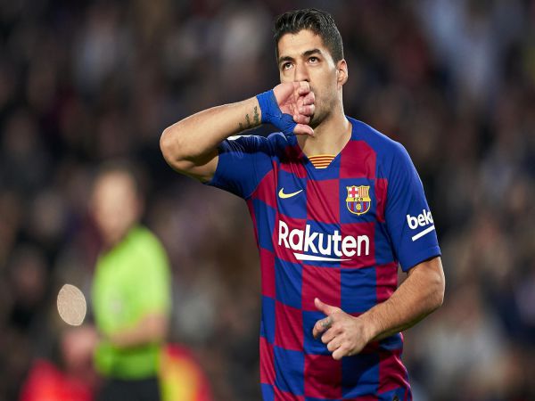 Tin bóng đá trưa 23/2: Suarez khó chịu với cách ứng xử của Barca