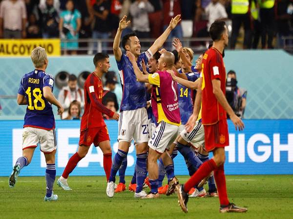 Tin bóng đá 2/12: HLV Enrique chia sẻ sau trận thua Nhật Bản